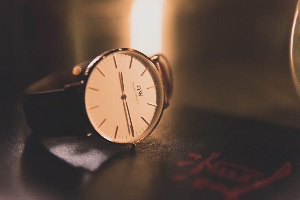 30代男性におすすめの時計｜5万円以下で買えるプライベート用のカジュアル時計７選